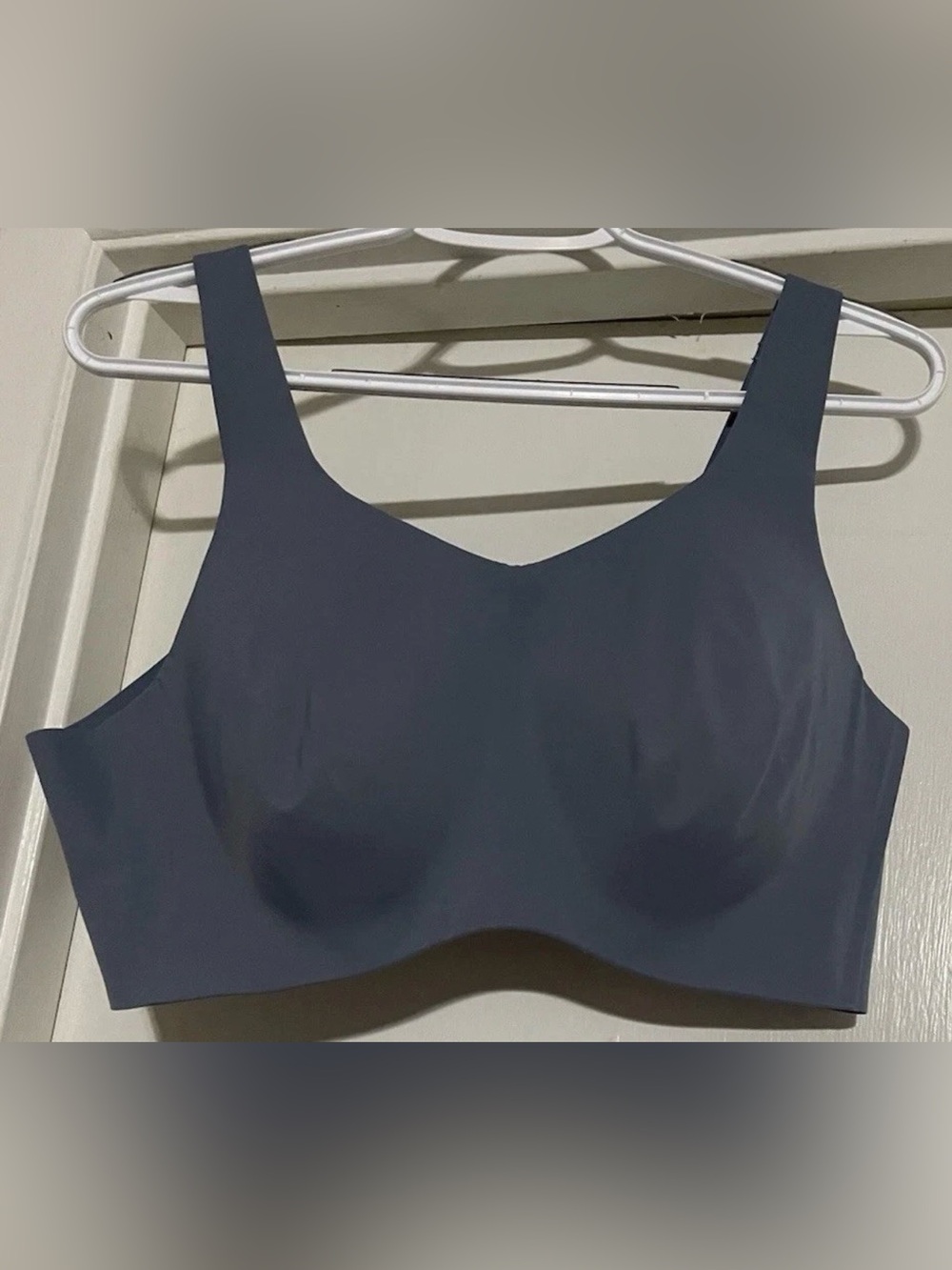 Knix Women Sports Bra 8 Blue Padded Wireless Adjustable Straps Nylon Spandex